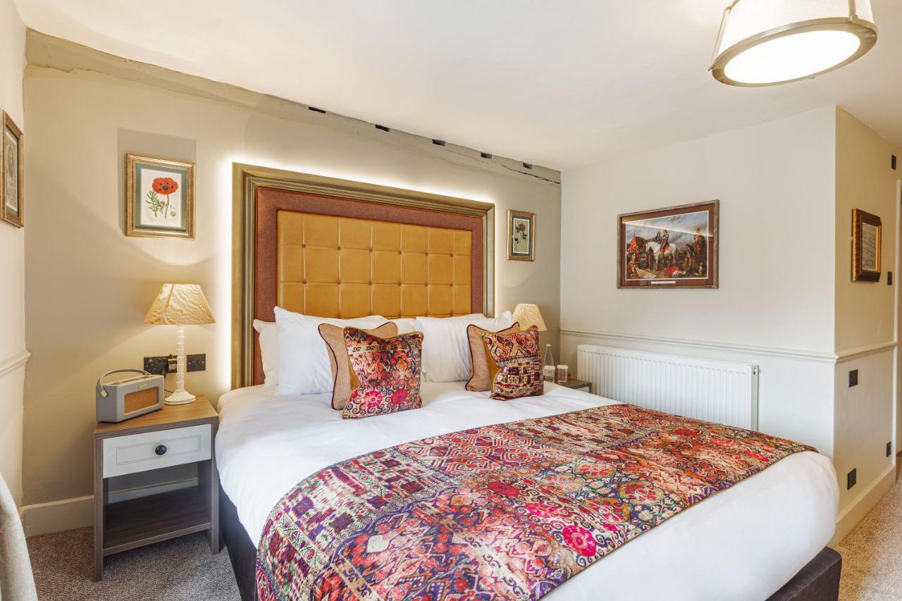 The George Hotel, Amesbury, Wiltshire Exterior photo